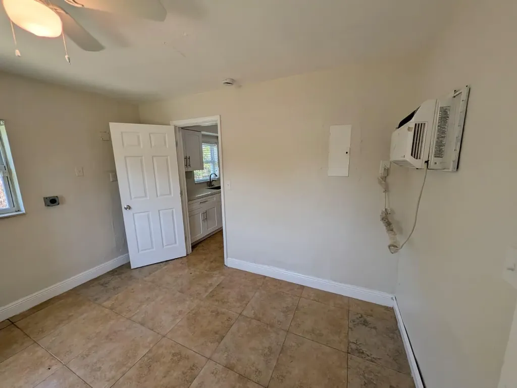 180 Penn Way Fort Lauderdale FL 33312