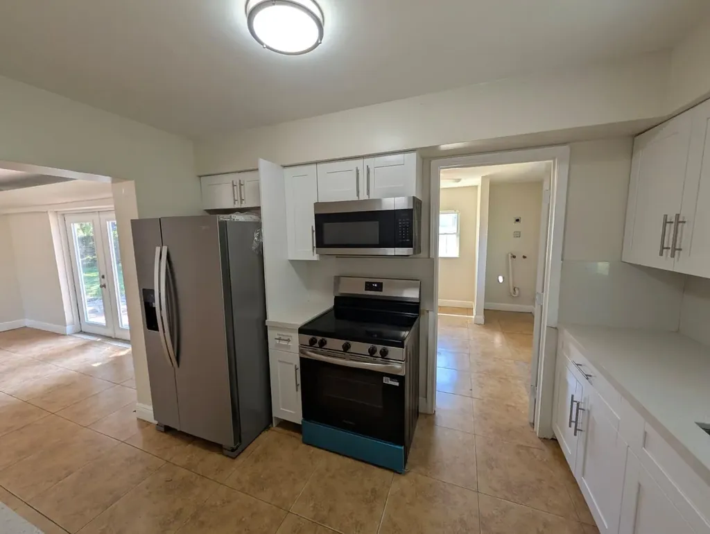 180 Penn Way Fort Lauderdale FL 33312
