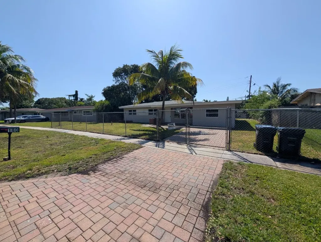 180 Penn Way Fort Lauderdale FL 33312