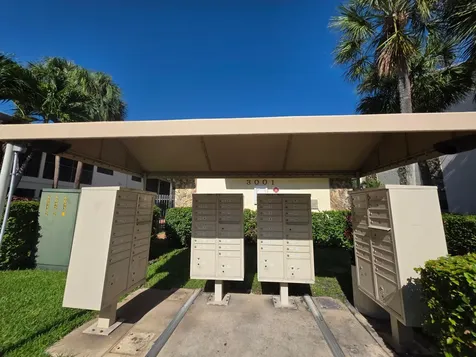 2977 Riverside Drive Coral Springs FL 33065