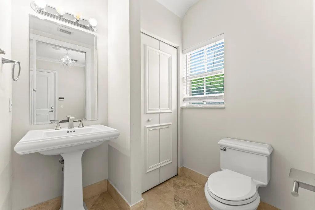 210 NE 69th Circle Boca Raton FL 33487
