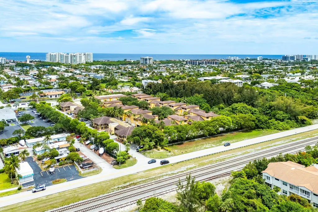 210 NE 69th Circle Boca Raton FL 33487