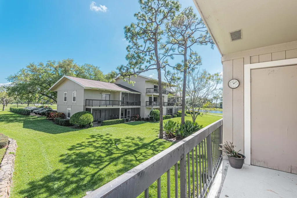 18560 SE Wood Haven Lane Jupiter FL 33469