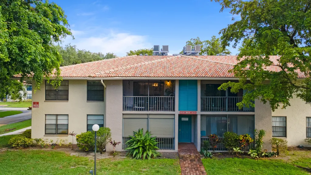 9935 Pineapple Tree Drive Boynton Beach FL 33436