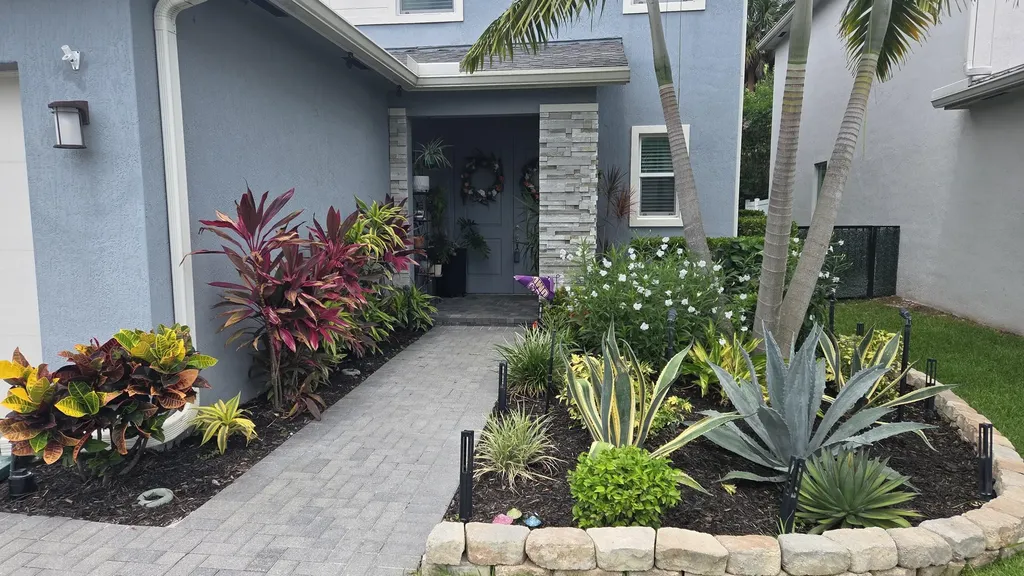 6668 Pointe Of Woods Drive West Palm Beach FL 33413
