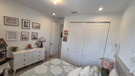 6668 Pointe Of Woods Drive West Palm Beach FL 33413