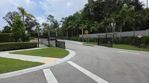 6668 Pointe Of Woods Drive West Palm Beach FL 33413
