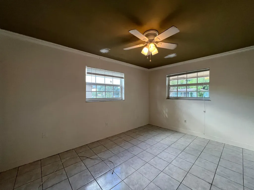 2448 SW 42nd Terrace Fort Lauderdale FL 33317