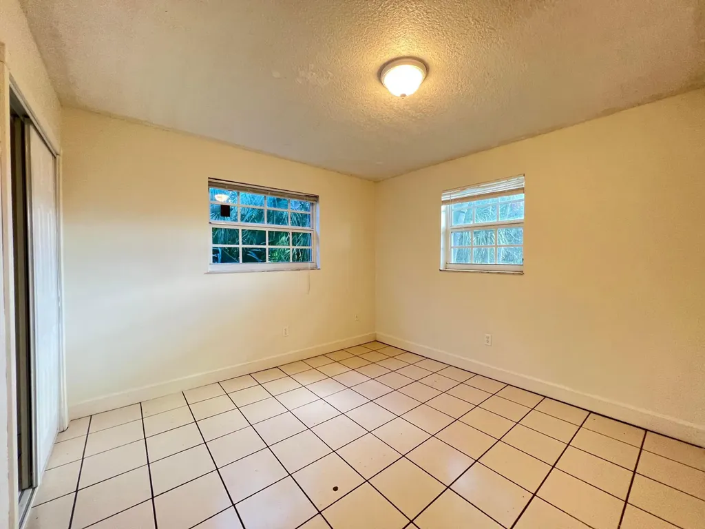 2448 SW 42nd Terrace Fort Lauderdale FL 33317