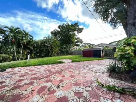 2448 SW 42nd Terrace Fort Lauderdale FL 33317