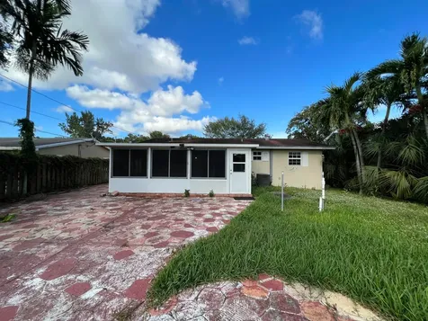 2448 SW 42nd Terrace Fort Lauderdale FL 33317