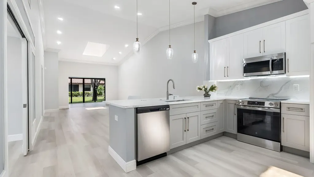 6067 Kings Gate Circle Delray Beach FL 33484