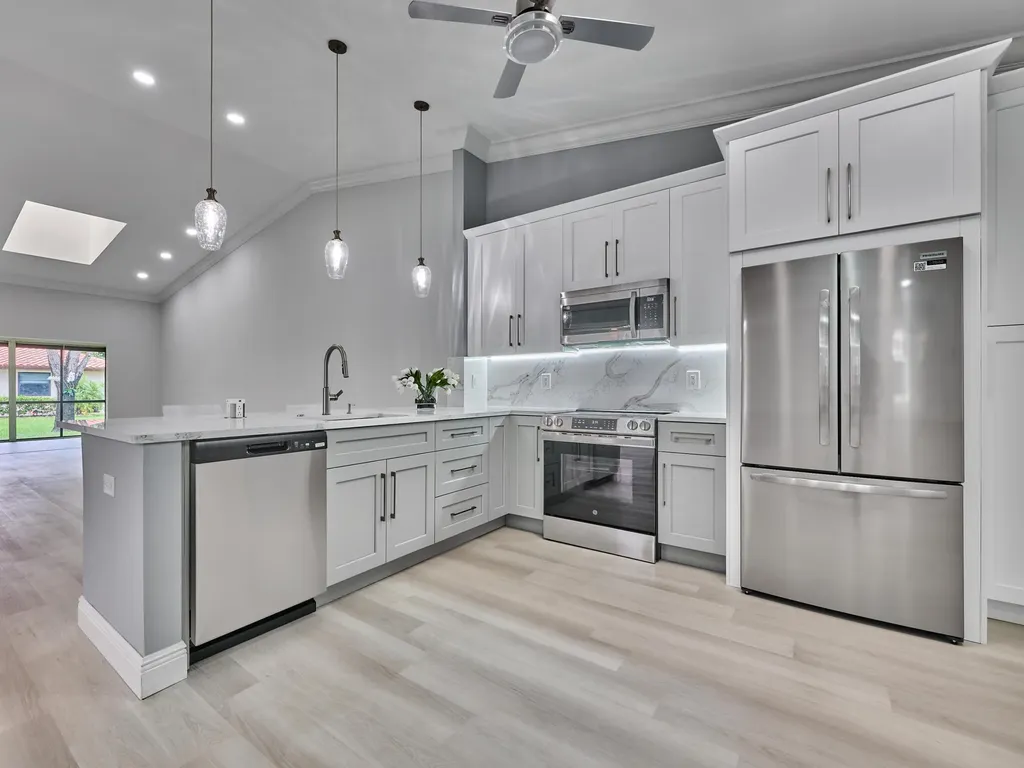 6067 Kings Gate Circle Delray Beach FL 33484