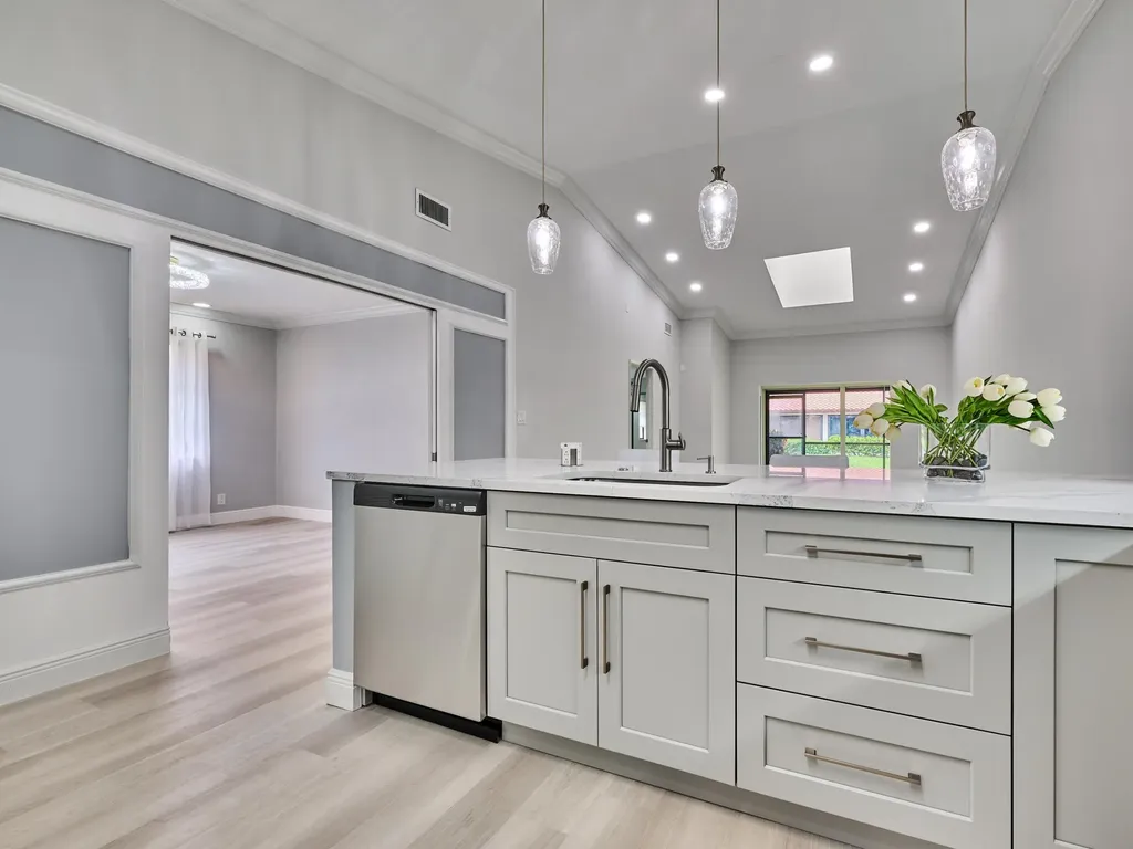 6067 Kings Gate Circle Delray Beach FL 33484