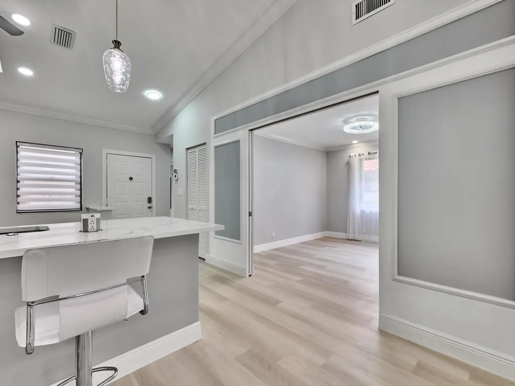 6067 Kings Gate Circle Delray Beach FL 33484