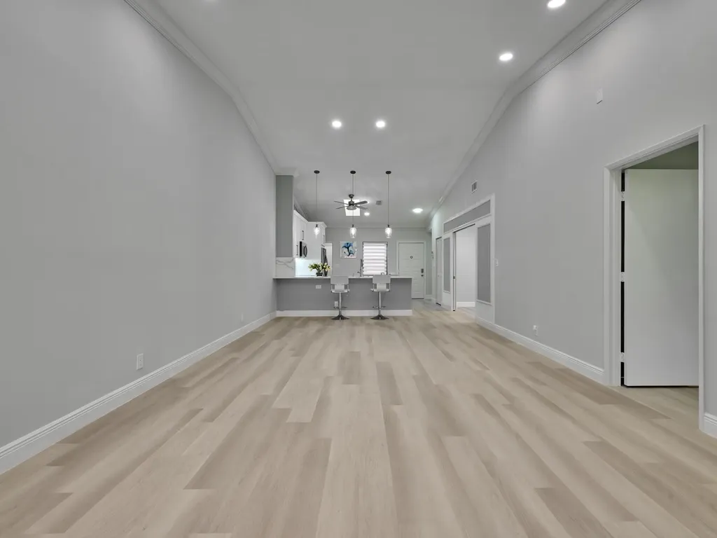 6067 Kings Gate Circle Delray Beach FL 33484