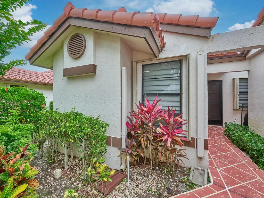 6067 Kings Gate Circle Delray Beach FL 33484