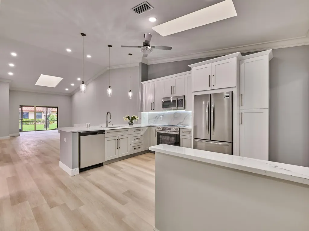 6067 Kings Gate Circle Delray Beach FL 33484