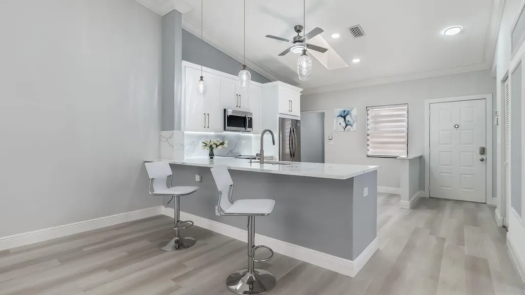 6067 Kings Gate Circle Delray Beach FL 33484