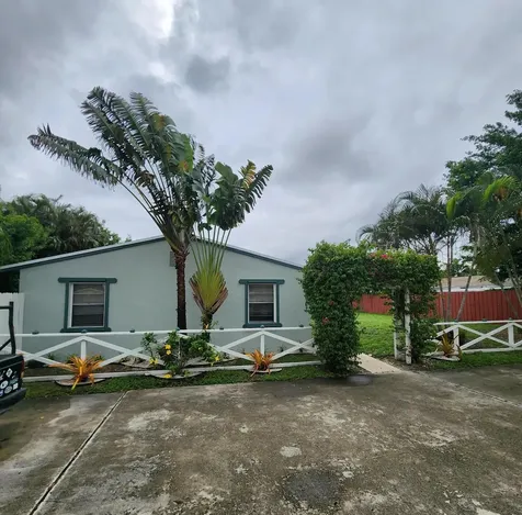 2167 Laura Lane West Palm Beach FL 33415