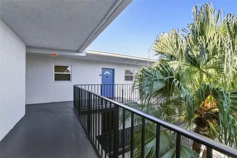 2800 Somerset Drive Lauderdale Lakes FL 33311