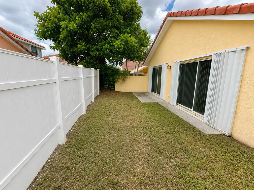 4907 Concordia Lane Boynton Beach FL 33436