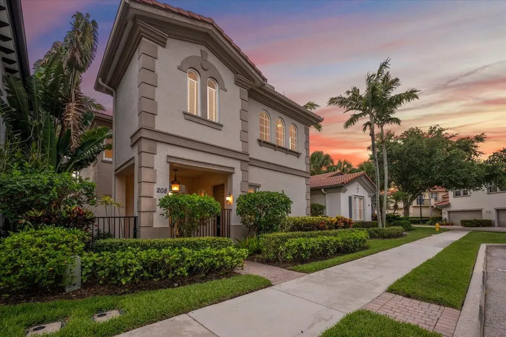 208 Glacier Street Palm Beach Gardens FL 33410