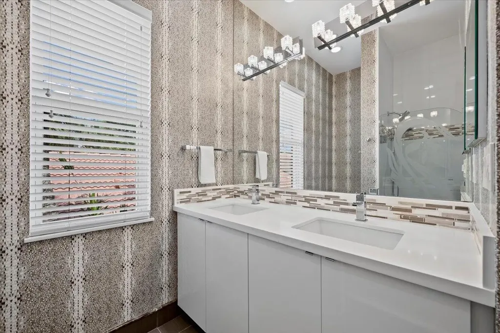 208 Glacier Street Palm Beach Gardens FL 33410