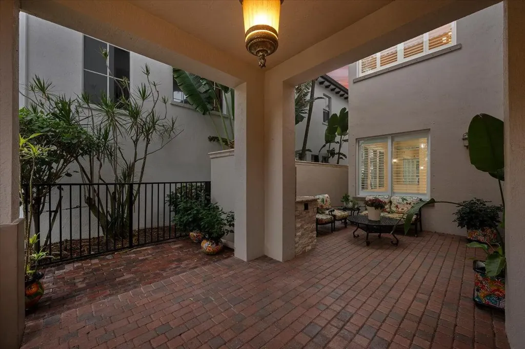 208 Glacier Street Palm Beach Gardens FL 33410