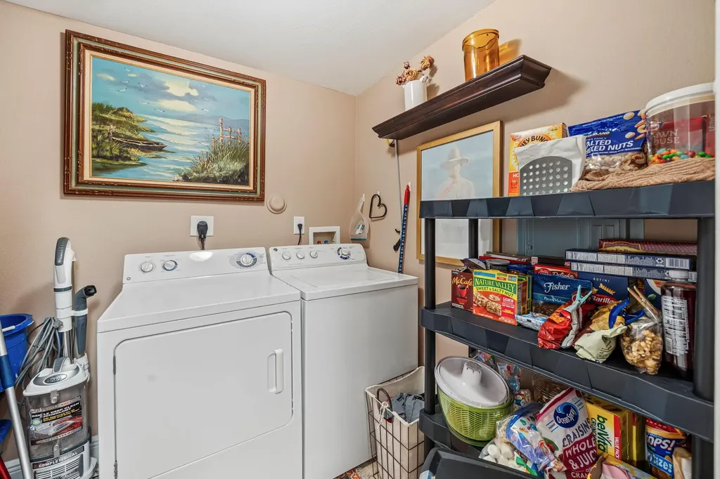 6529 Emerald Dunes Drive Royal Palm Beach FL 33411
