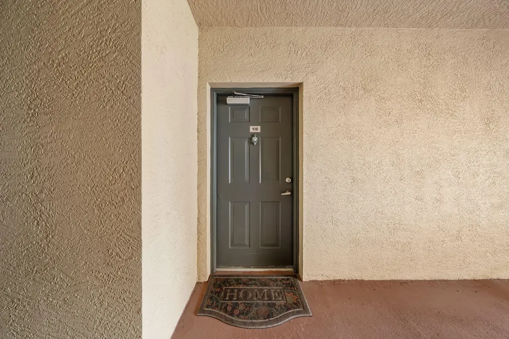 6529 Emerald Dunes Drive Royal Palm Beach FL 33411
