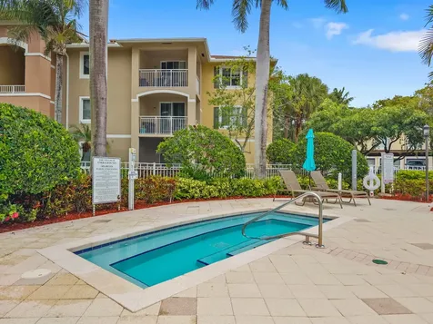 6529 Emerald Dunes Drive Royal Palm Beach FL 33411