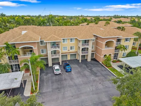 6529 Emerald Dunes Drive Royal Palm Beach FL 33411