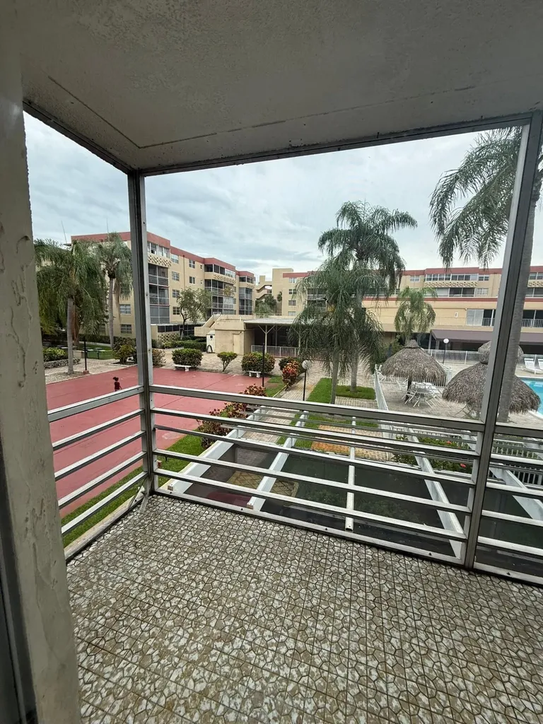 404 NW 68th Avenue Plantation FL 33317