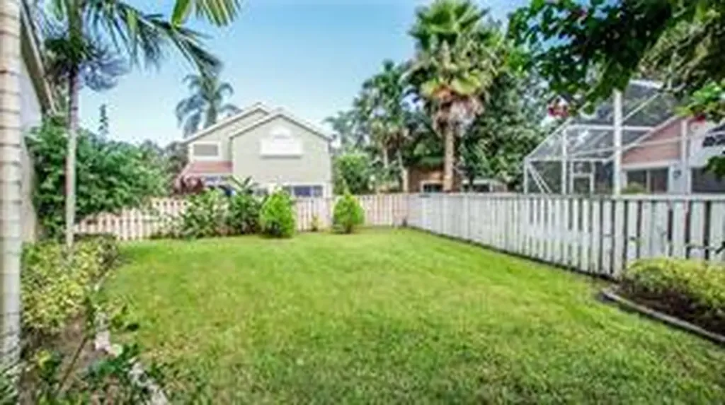 10157 NW 4th Street Plantation FL 33324