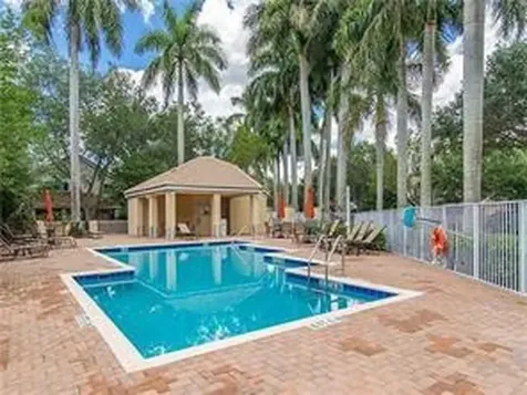 10157 NW 4th Street Plantation FL 33324