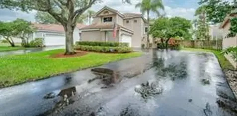10157 NW 4th Street Plantation FL 33324