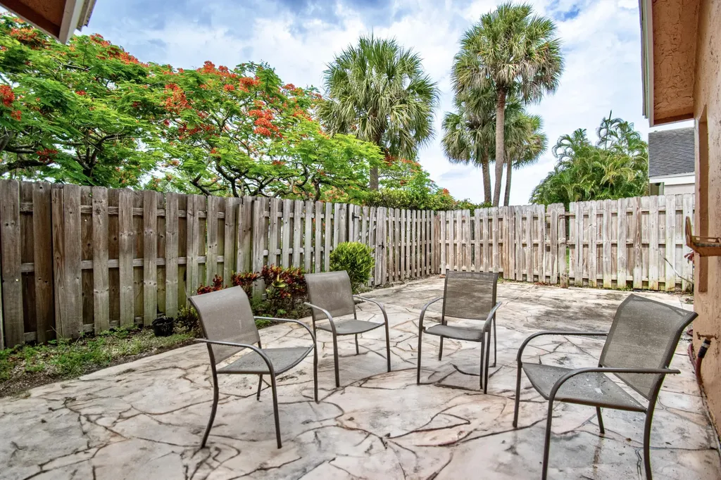 7601 Martinique Boulevard Boca Raton FL 33433