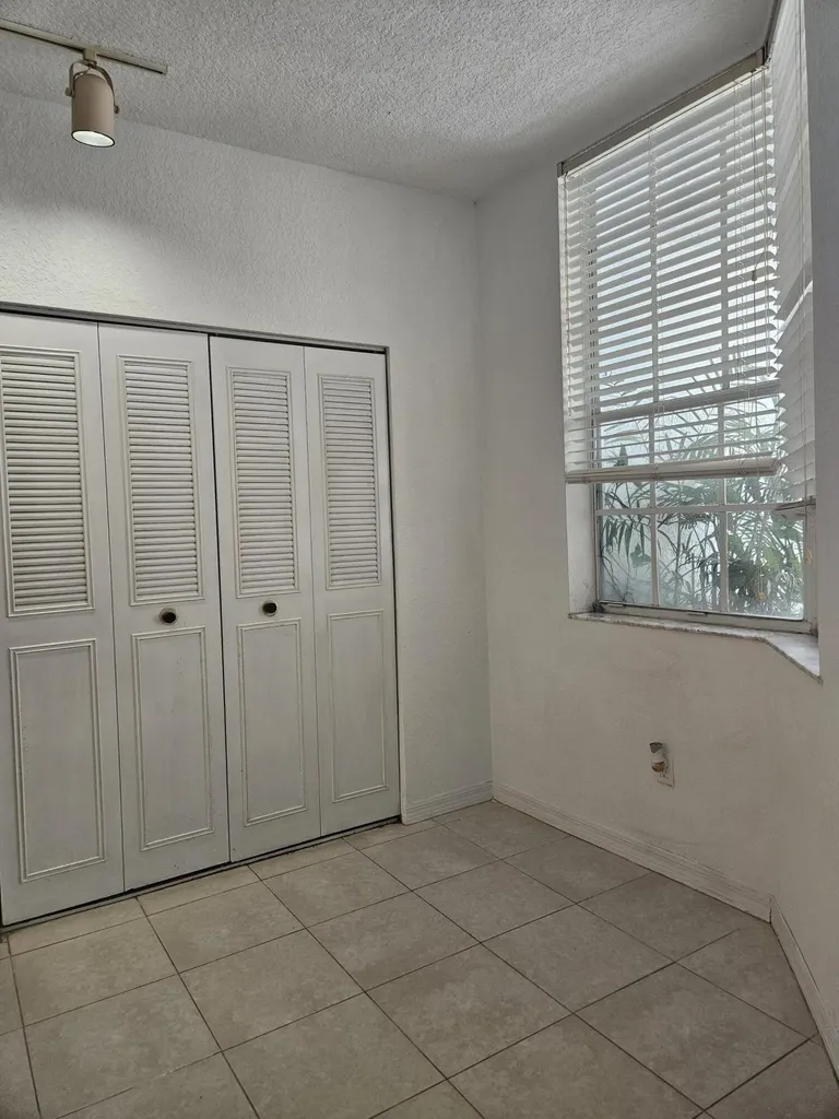 781 SW 148th Avenue Sunrise FL 33325