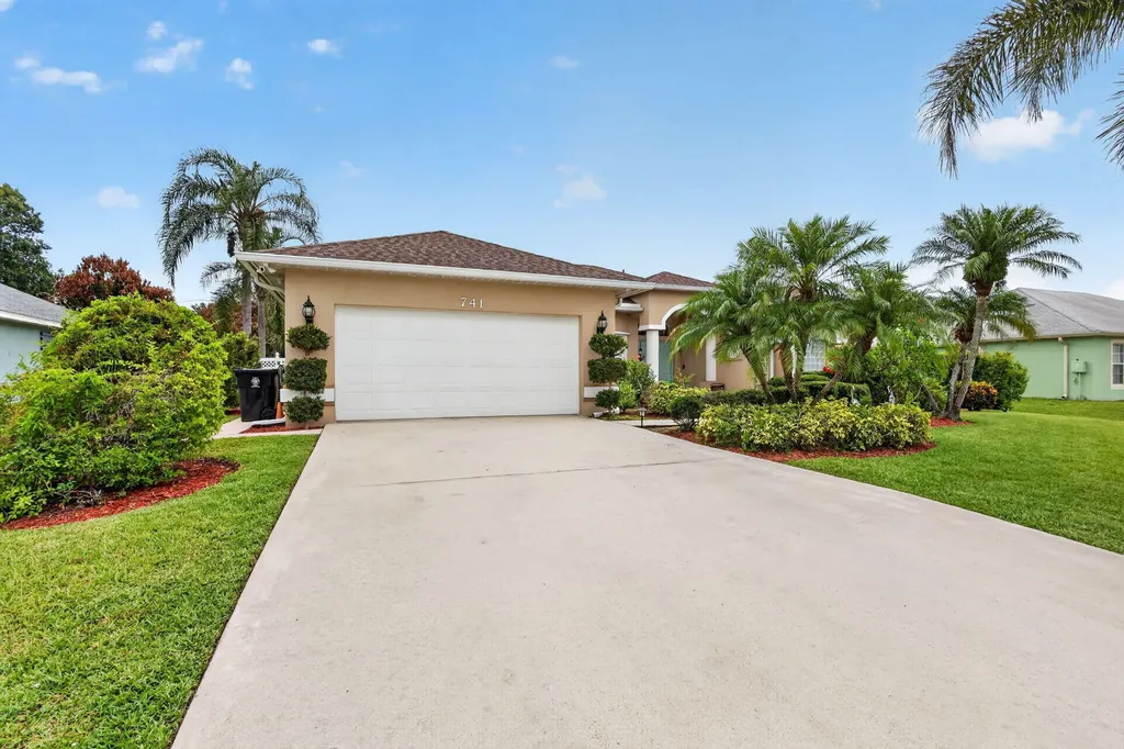 741 SW Jaslo Avenue Port St Lucie FL 34953