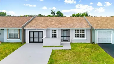 5540 S Lakewood Circle Circle S Margate FL 33063