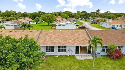 5540 S Lakewood Circle Circle S Margate FL 33063
