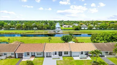 5540 S Lakewood Circle Circle S Margate FL 33063