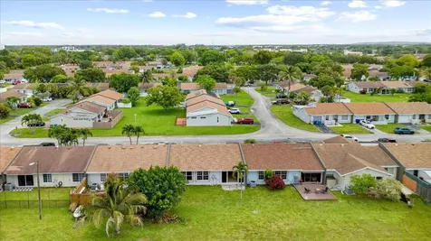 5540 S Lakewood Circle Circle S Margate FL 33063