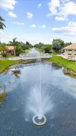 5540 S Lakewood Circle Circle S Margate FL 33063