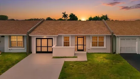 5540 S Lakewood Circle Circle S Margate FL 33063