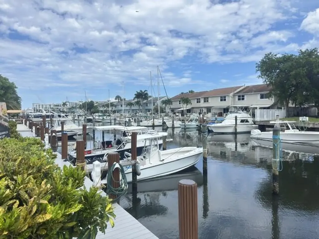 2400 NE 16th Street Pompano Beach FL 33062