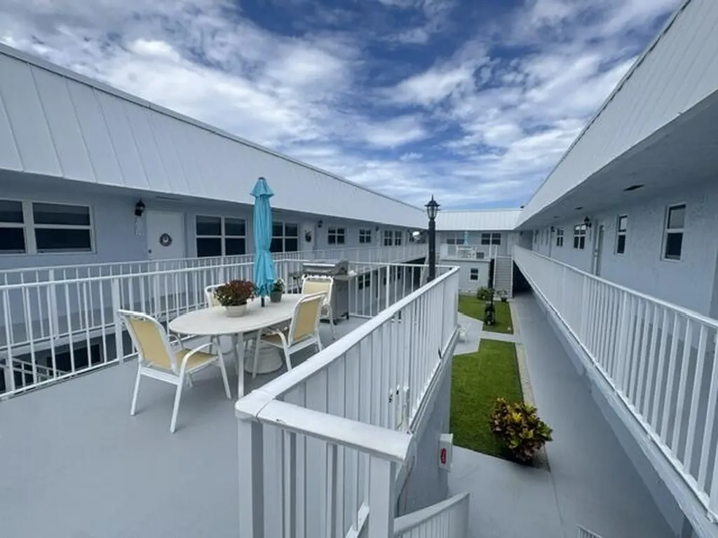 2400 NE 16th Street Pompano Beach FL 33062