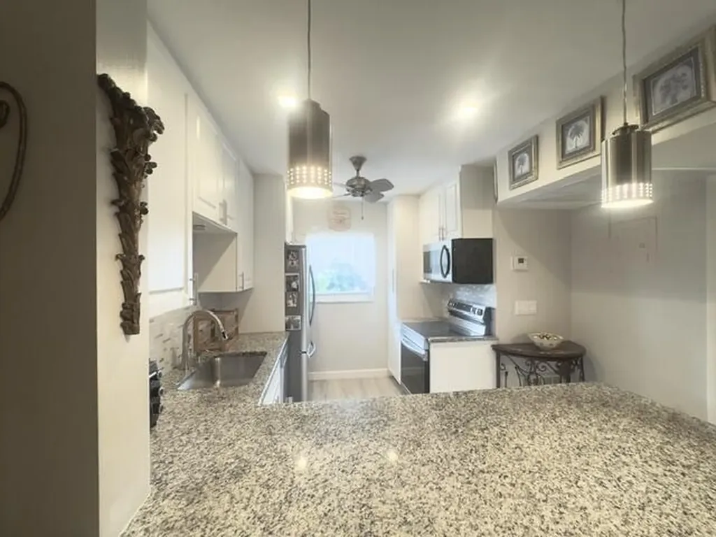 2400 NE 16th Street Pompano Beach FL 33062
