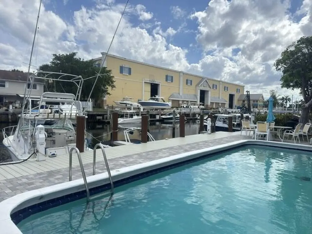 2400 NE 16th Street Pompano Beach FL 33062